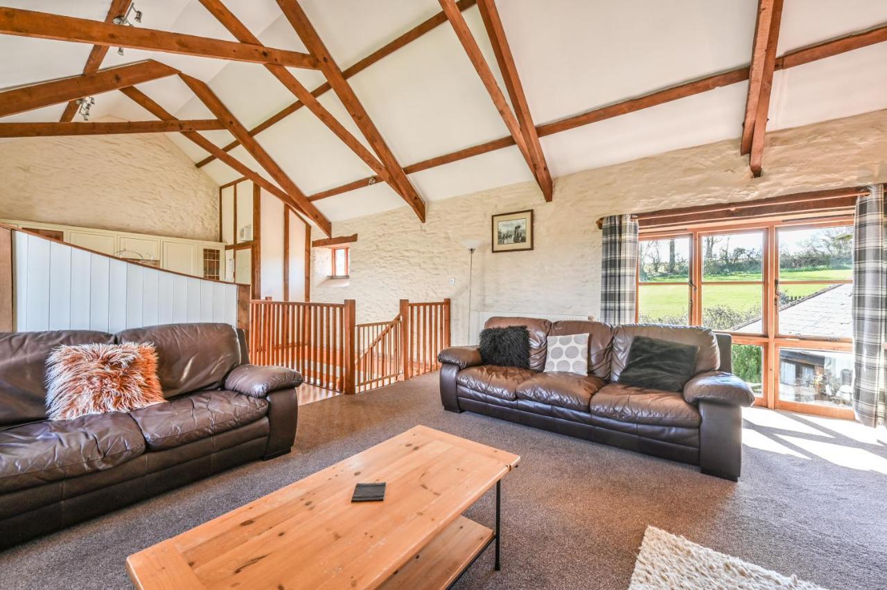 Polean Farm Cottages - With Free Animal Feeding And Pony Rides And Free Access To A Nearby Pool Looe Zewnętrze zdjęcie